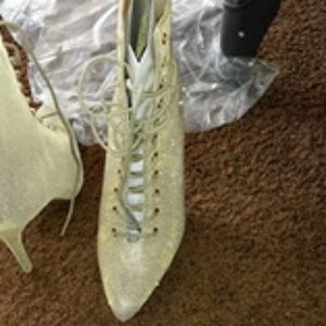 Size 10 zip up high heel boots